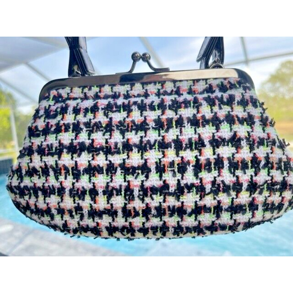 Chanel TWIN Exclusive Edition Patent Black &Tweed Mini Kiss Lock Flap Double Bag - Picture 8 of 14